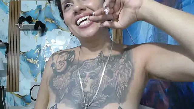 Chatroom XXX en direct de CataleyaRosee