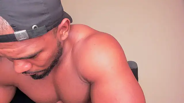 Chatroom XXX en direct de Tyler_Waka01