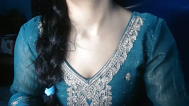 Cuteangle1 Adlı Modelin Canlı XXX Sohbeti