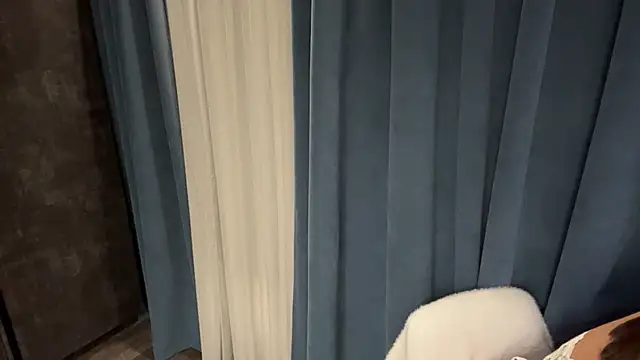 FeeedParanoid's Live XXX Chat