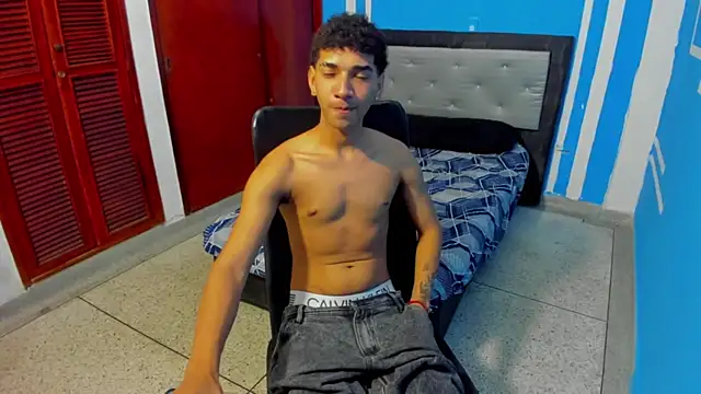 دردشة efrain_boy الجنسية المباشرة