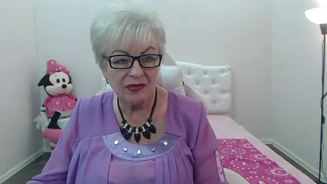 Chat XXX en directo de KayleSmoll