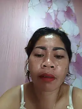 SweetChubbyMommy_02's Live XXX Chat