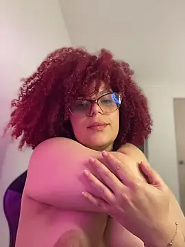 Chatroom XXX en direct de Leyah__