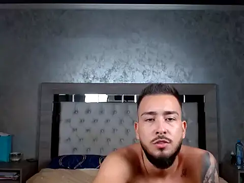 Chat +18 de marcodeluxee ao vivo