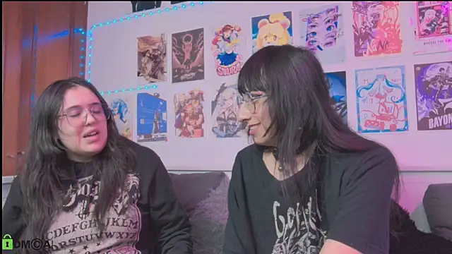 Chat XXX en directo de snowblack_
