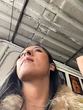 Cami_Leon2 即時 XXX 聊天