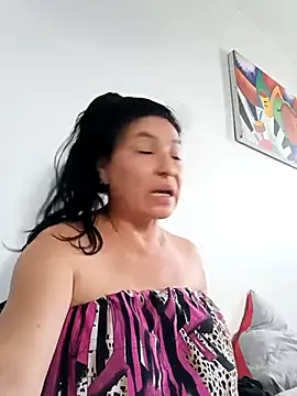 katysquirtdirty Adlı Modelin Canlı XXX Sohbeti