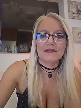 DIAMANTE64 Live XXX Chat
