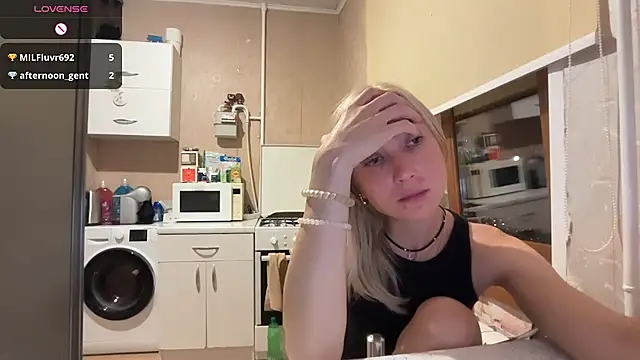 Chat +18 de AngelJeni ao vivo
