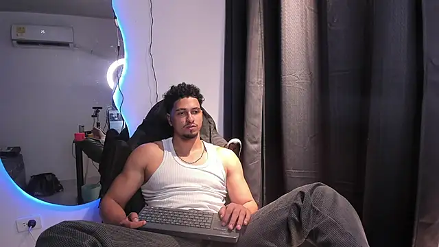 Kris_Khalifa69's Live XXX Chat
