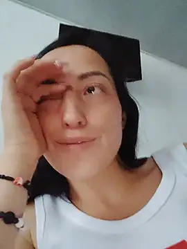 XXX chat uživo modela Meeegan_lov