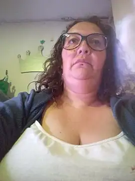 _Saraqueen-- Live XXX Chat