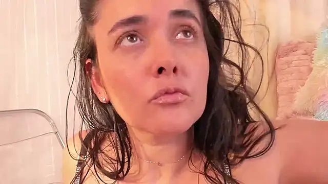 Chatroom XXX en direct de miss_alhy