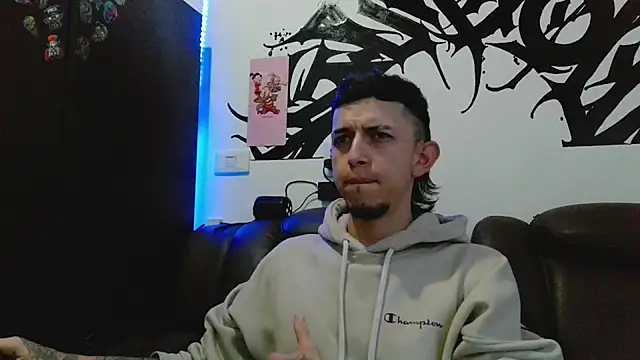 Chat +18 de Chris__Jones ao vivo