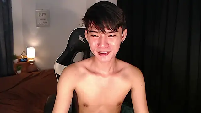 asian_dai Pertunjukan Webcam