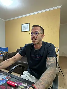 MeladoDiMel: απευθείας συνομιλία ΧΧΧ