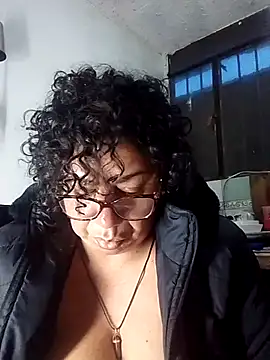 Pupi-Lanegra Live XXX Chat