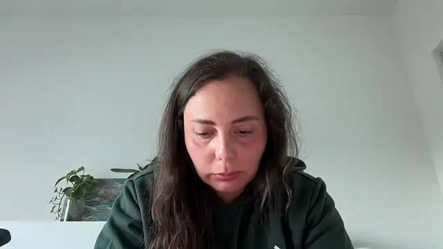 צ'אט XXX בשידור חי של bellag825