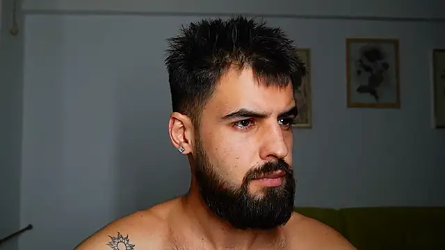 HairyRobxxx Chat XXX in diretta
