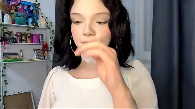 PhiaMoon Chat XXX live