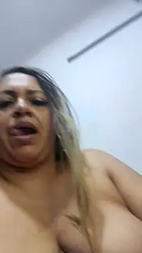Chat XXX en directo de violetpolo