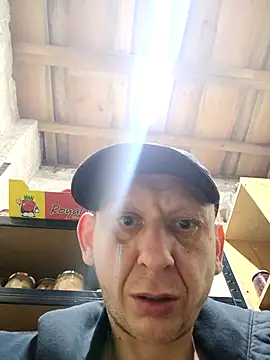 Tom4Womans' Live XXX Chat