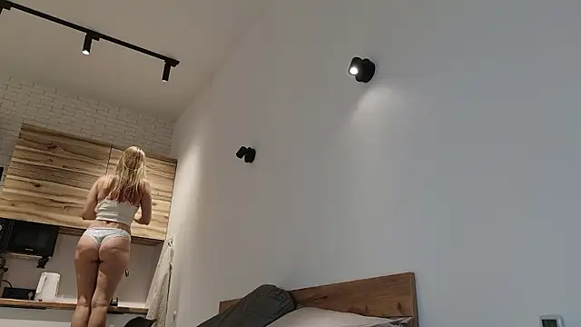 Alba_Casa Adlı Modelin Canlı XXX Sohbeti
