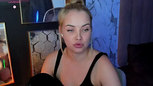 StephanieSweety Live XXX-chat