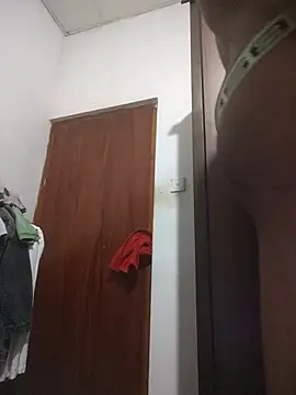 navodad Adlı Modelin Canlı XXX Sohbeti