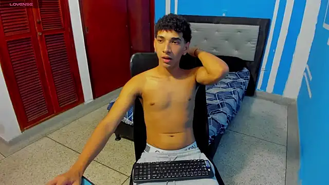 Chat XXX en directo de efrain_boy