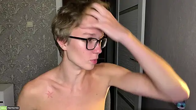 yyyyesssbb Live XXX-Chat