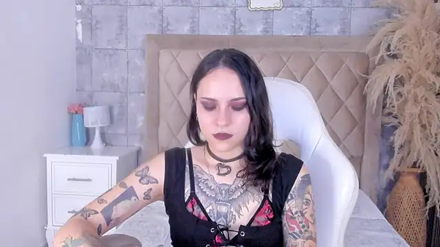 AnnyThompson_ Chat XXX in diretta