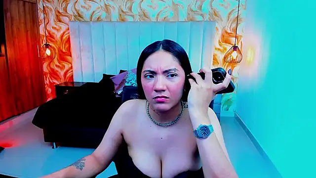 แชท XXX สดของ miichael_black