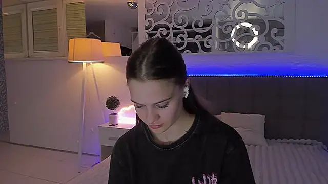 LuisaClover Live XXX Chat