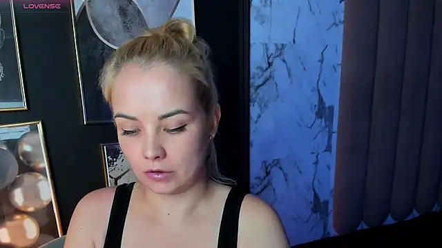StephanieSweety Live XXX Chat