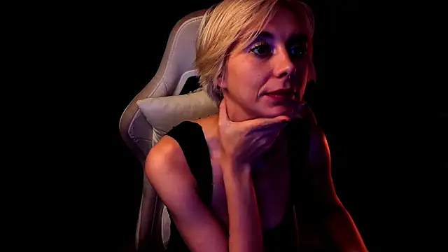 Chatroom XXX en direct de Blondice