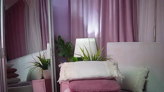 AmeliaBarbie Adlı Modelin Canlı XXX Sohbeti