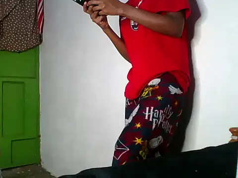 Pretty-Caramel1's Live XXX Chat