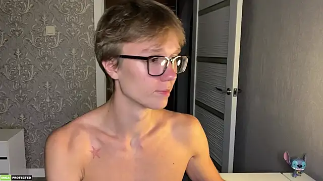 yyyyesssbb Webcam Show