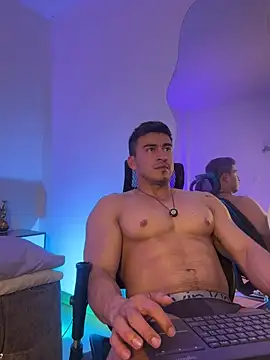 XXX chat uživo modela Chris_Clarck