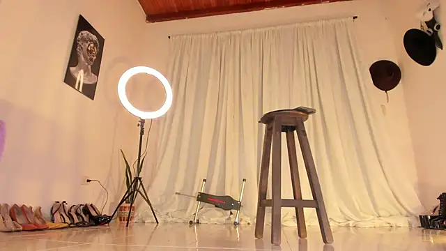 ArchieCollins Live XXX-Chat
