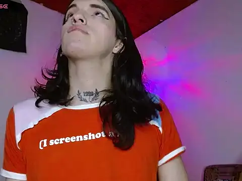 Scarlett_crastrawberry Adlı Modelin Canlı XXX Sohbeti