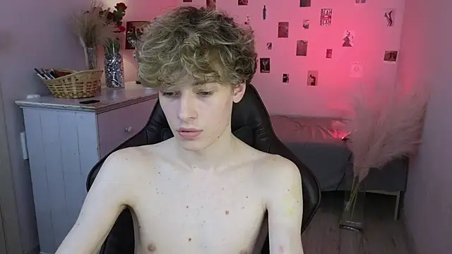 צ'אט XXX בשידור חי של kevingarsiaa