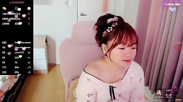 צ'אט XXX בשידור חי של MCutie_