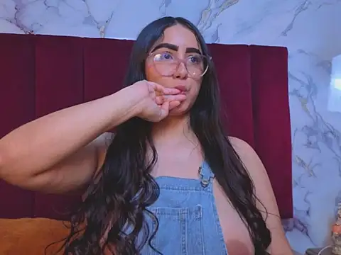 Chat +18 de JESSYCORTES ao vivo