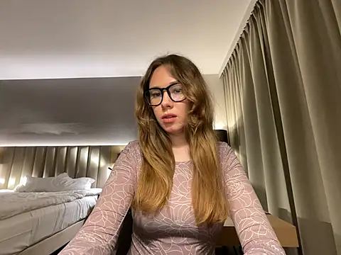 Margo2's Live XXX Chat
