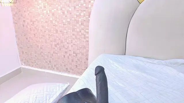 Онлайн чат XXX celestte_sm