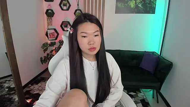 LunaPurrr 现场XXX聊天