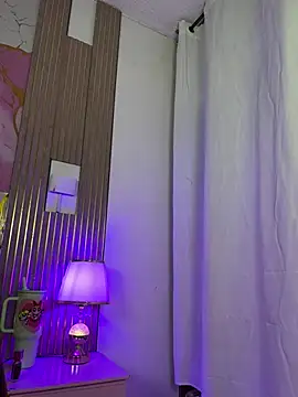 Chat +18 de Woo_isDaphne ao vivo